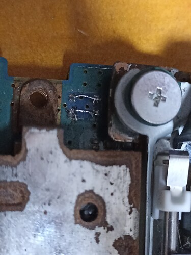 16580002888558555932935017037590