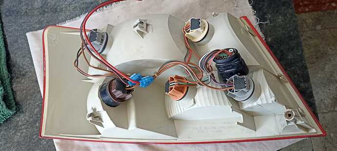 Piloto trasero derecho 3