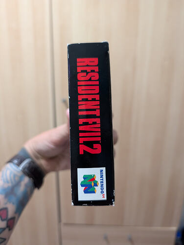 411256