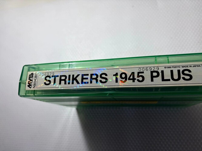 strikers-holo